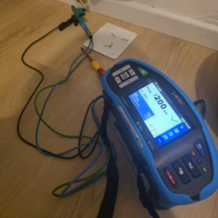 Villamos biztonsági felülvizsgálók figyelmébe