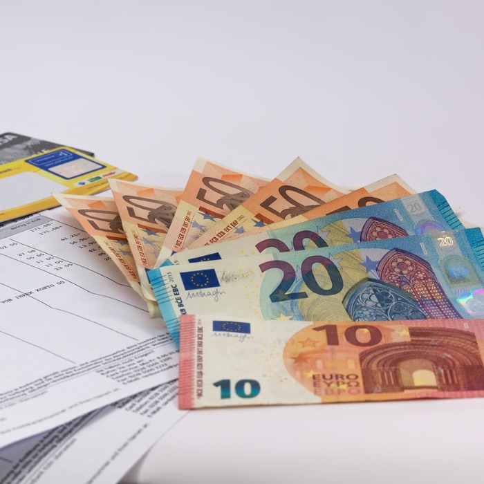 Hol a legmagasabb és a legalacsonyabb a minimálbér Európában?