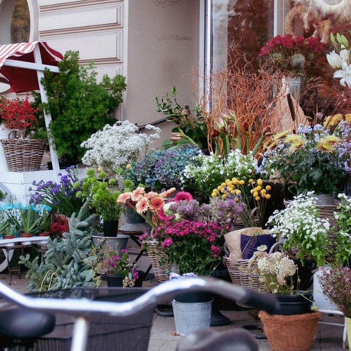 Virágárusok,  ajándéktárgy kiskereskedők figyelmébe!